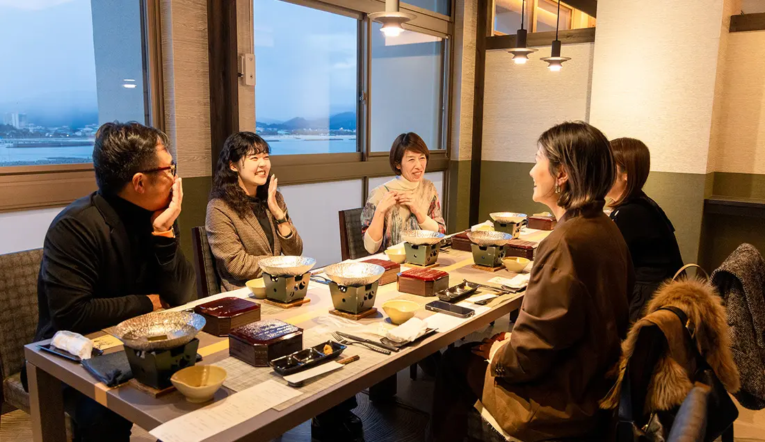 WAKAURA SMOKE DINING「エビスガオ」